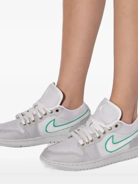Sneakerși Nike Air Jordan maro