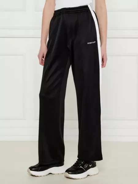 Guess Jeans Jogger nadrág TRICOT | Relaxed fit fekete