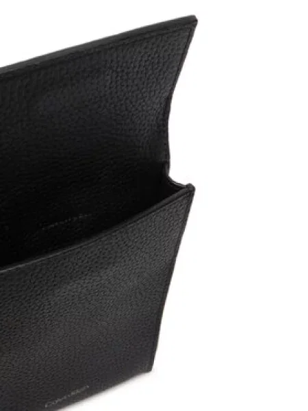 Calvin Klein Rankinė telefonui Foil Emboss Phone Crossbody juoda