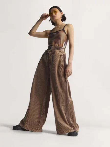 Спортивні штани adidas CORDUROY SST коричневий