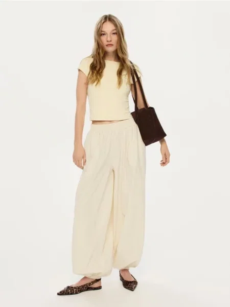 Reserved Pantaloni balloon crem