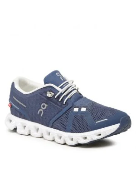 Sneakerși On alb