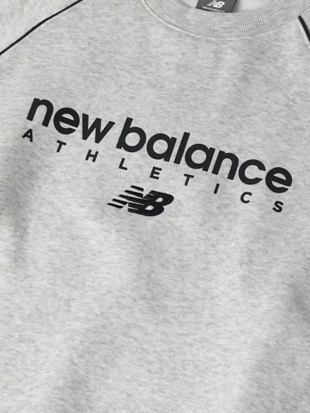 Džemper New Balance crna