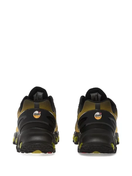 Sneakerși Nike Vomero roșu