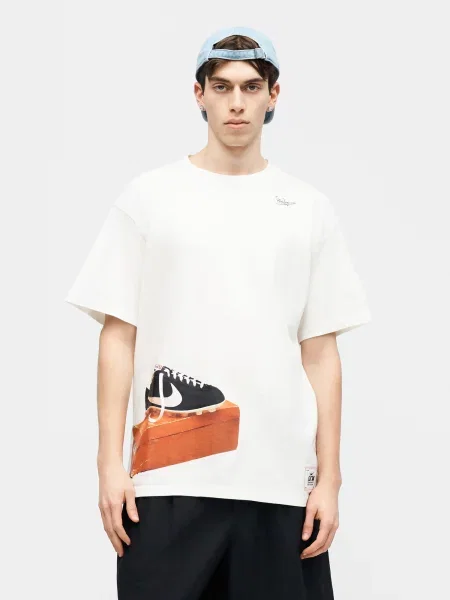 Nike Sportswear Majica slonovina / konjak črna