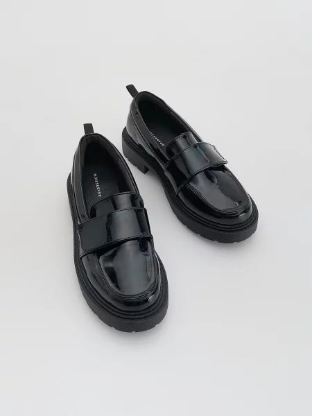 Лаковые мокасины Reserved черные