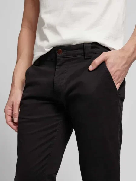 Chinosy o kroju regular fit z mieszanki bawełny model SCANTON' Tommy Jeans czarne