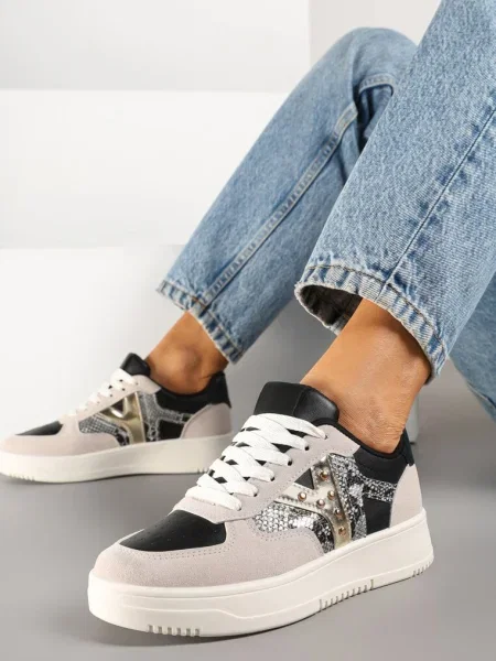 Czarno-Beżowe Sneakersy Zdobione Metaliczną Aplikacją i Imitacją Skóry Węża Sarivane czarne