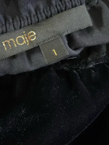 Aksamitna mała sukienka mini Maje garniturowa niebieska