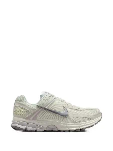 Sneakerși Nike Vomero gri