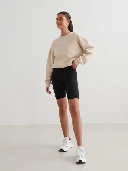 Bluza dresowa czesana luźny krój Serif kawa z mlekiem biała