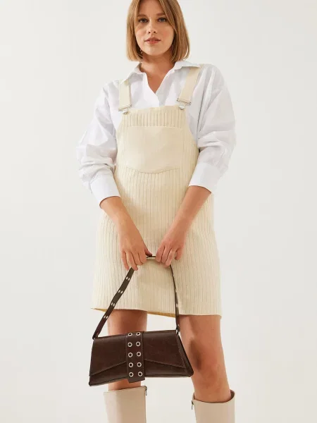 Bianco Lucci Salopetă rochie scurtă bej