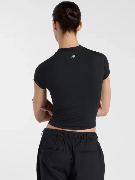 Спортивная футболка New Balance черная