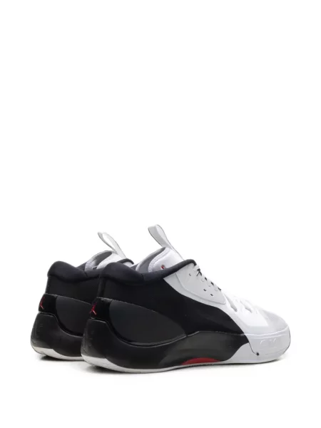 Sneakerși Jordan alb