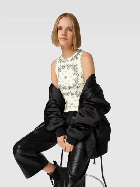 Top Nanushka z nadrukiem z wzorem paisley