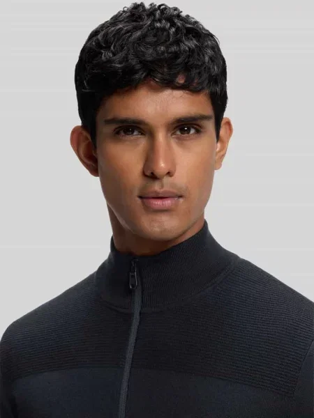 Sweter o kroju regular fit z dodatkiem żywej wełny model KN_Momentum-X QZ' Boss Green granatowy