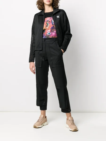 Pruhované krajkové pruhované tričko Adidas s vázáním šedé