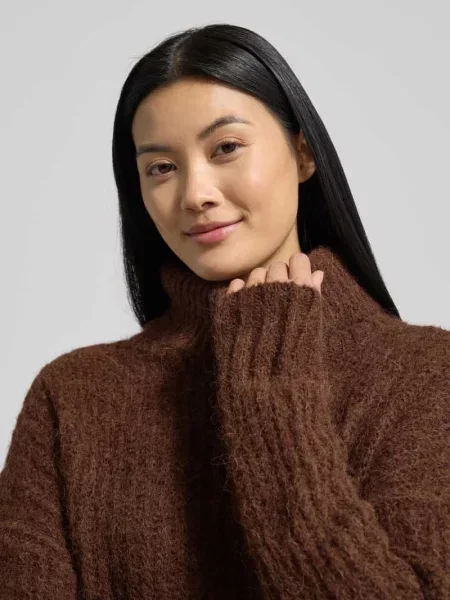 Sweter o kroju relaxed fit z imitacji dzianiny z mieszanki wełny z alpaki Fynch-hatton