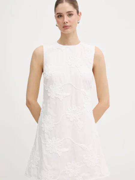 Rotate rochie de alb