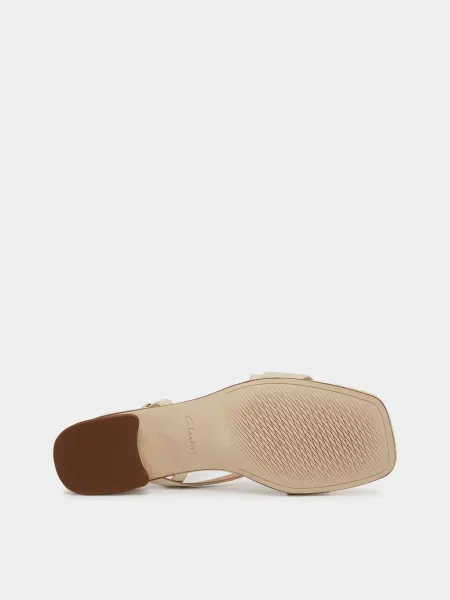 Кожаные босоножки Clarks