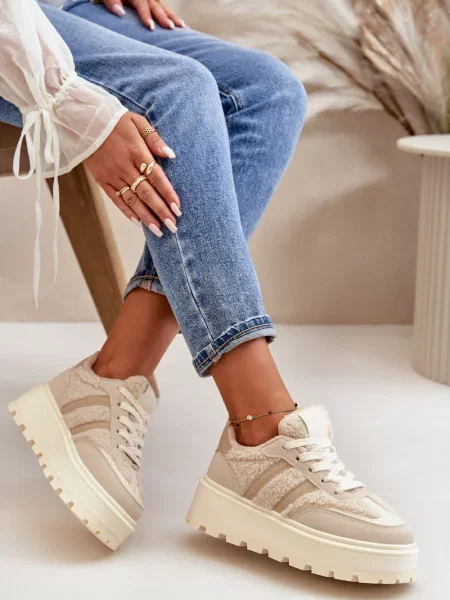 Zateplené tenisky Kesi na platformě béžové