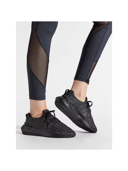 Сникърси adidas Swift Run 22 J черен