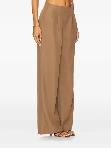Pantaloni Selia Richwood plisate maro