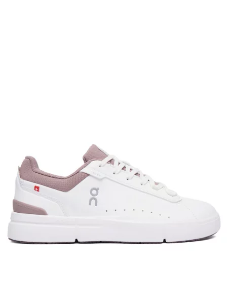 Sneakersy On bílé