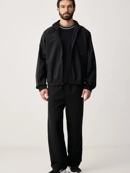 Póló Nike Sportswear fekete