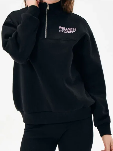 Худі з вишитим написом чорний