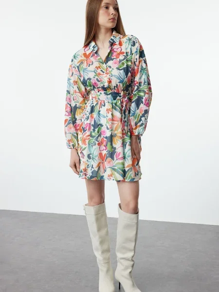 Sukienka mini Trendyol szyfonowa w kwiatki garniturowa zielona