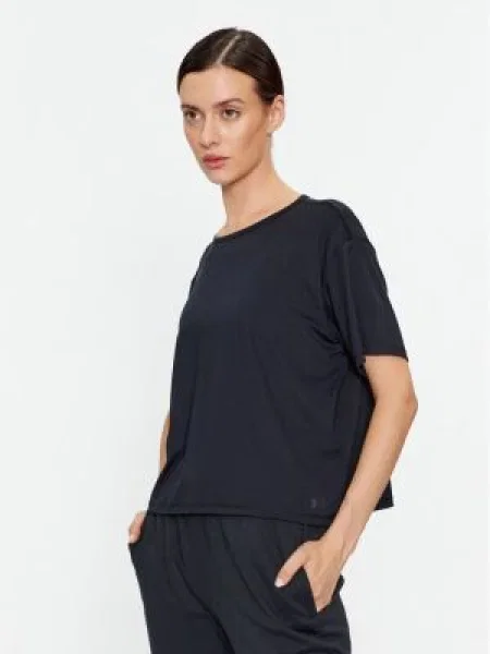 Ruha Under Armour fekete