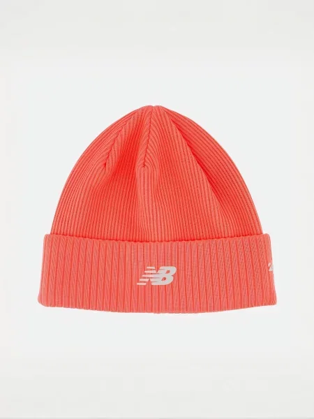 Шапка New Balance красная
