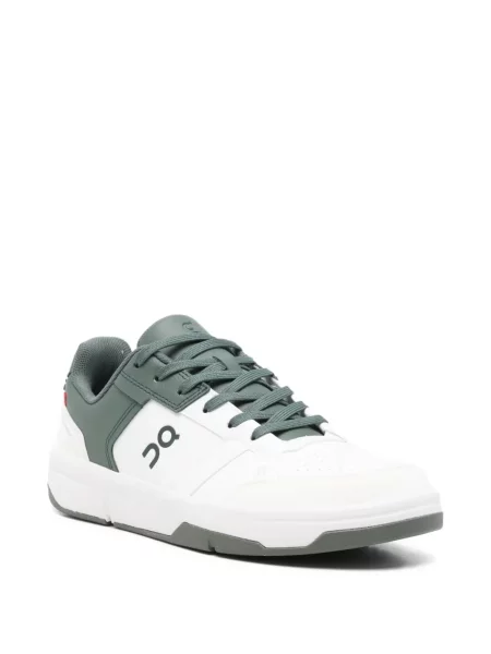 Sneakerși On alb