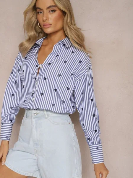 Cămașă bleumarin din în dungi cu inimioare brodate Aleriesa
