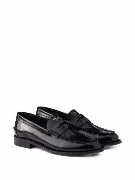 Pantofi loafer Prada din piele negru