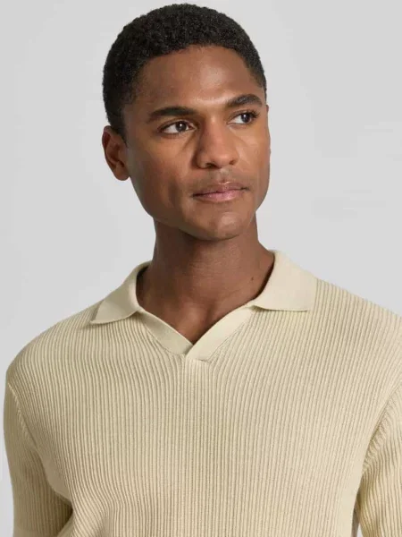 Koszulka polo z dzianiny o kroju slim fit z dekoltem w serek Lerros beżowa