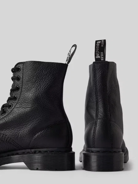 Buty sznurowane ze skóry z pętelką model ‘Pascal’ Dr. Martens czarne