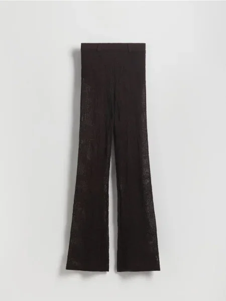 Reserved Pantaloni evazați cu dantelă maro-închis maro