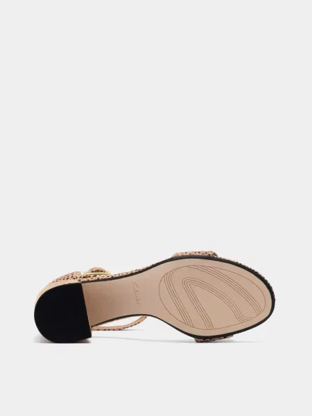 Замшевые босоножки Clarks
