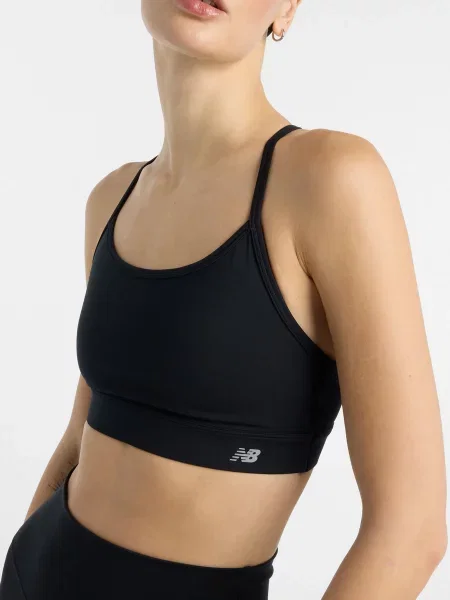 Спортивный топ New Balance черный