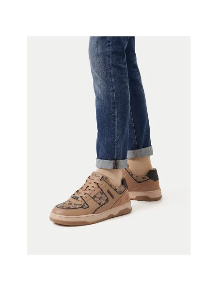 Сникърси Guess кафяв