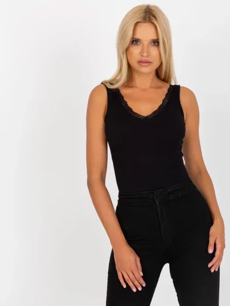 Tricou Fashionhunters din dantelă negru