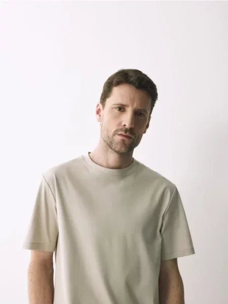 Reserved Tricou regular fit din mercerizat bej