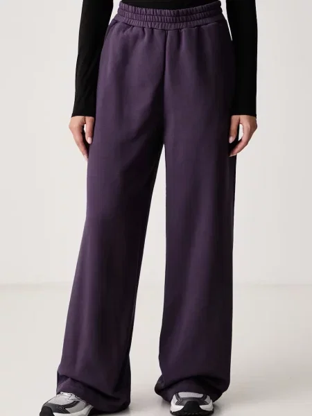 Emporio Armani Jogging ruhák földi szeder / fehér lila