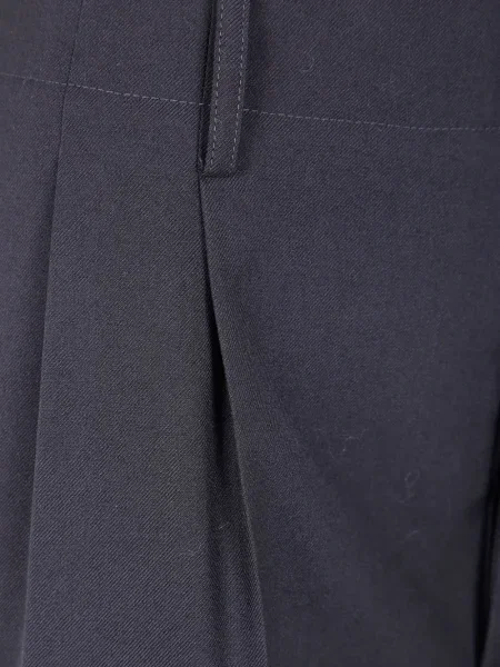 Plisirane hlače Ibrigu siva