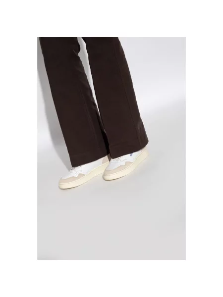 Sneakers Autry Medalist Low Wom White/ Amaz EUR 40 białe