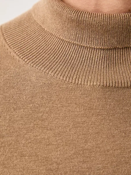 Шелковая водолазка Weekend Max Mara для гольфа