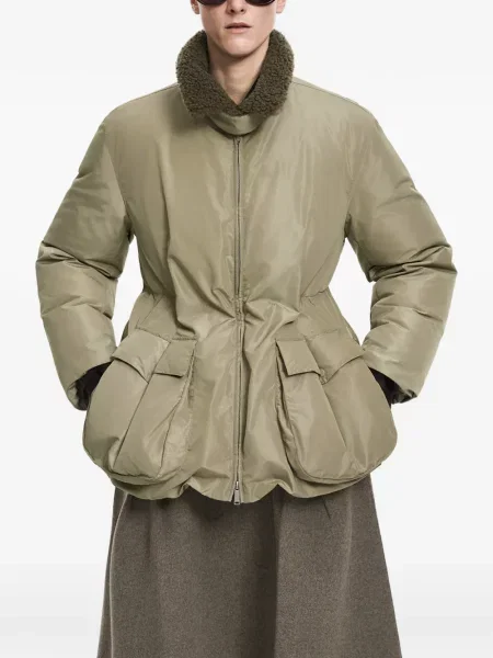 Gulerat geacă cu puf Jnby din fleece cu cordon verde