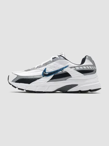 Повседневные кроссовки Nike белые